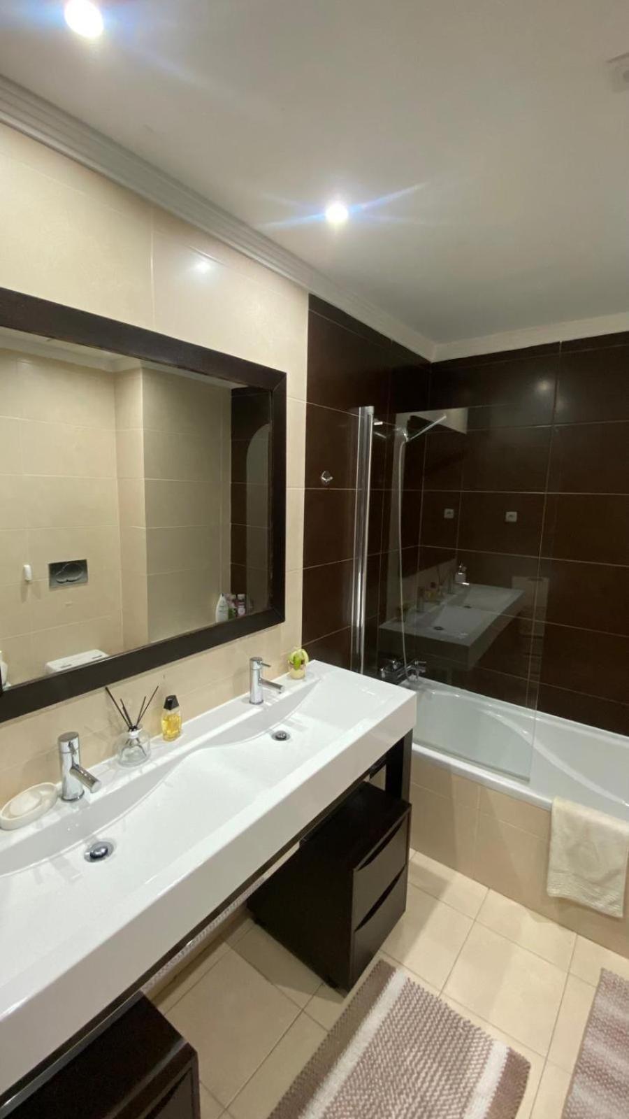 Rooms In Faro Close To Airport Bagian luar foto